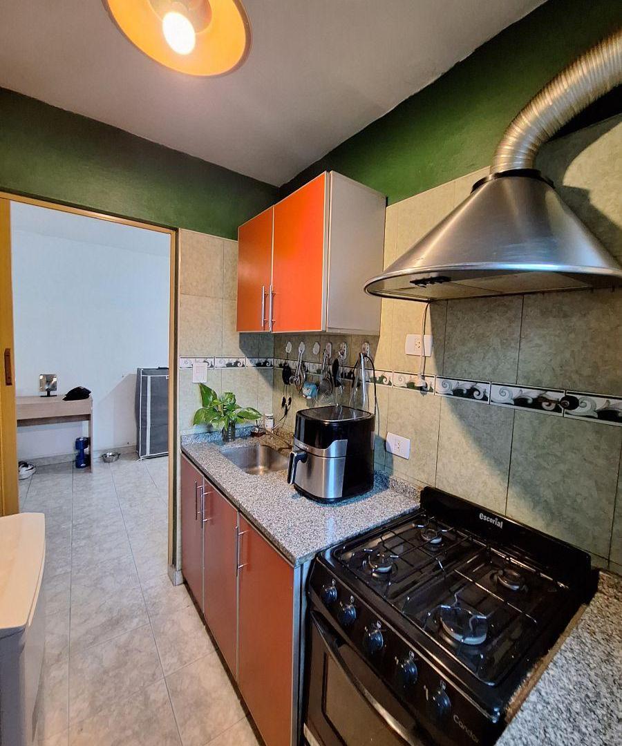 Foto de VENTA - DEPTO 2 AMBIENTES C/BALCON - APTO CREDITO - EN AVDA CROVARA, imagen 4