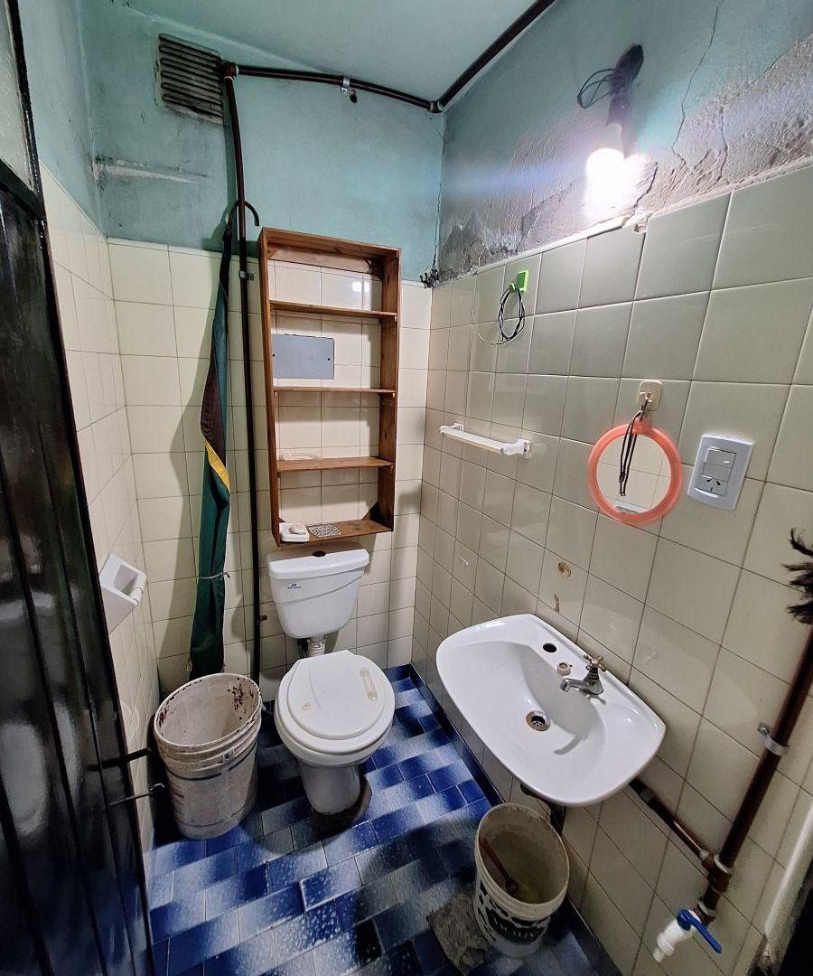 Foto de ALQUILER - Local 30m2 C/Depósito y Vidriera - POLONIA 1200, VILLA, imagen 2