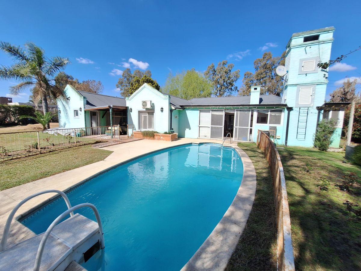 Foto de ALQUILER - BOCA RATON CASA 5 AMB C/QUINCHO, PILETA, CASA HUÉSPEDES, imagen 3