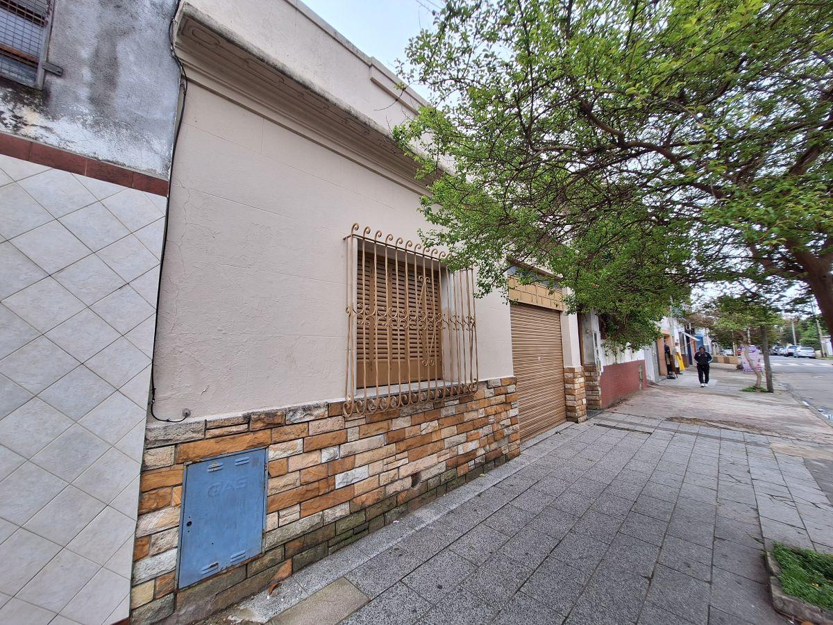 Foto de VENTA - CASA 4 AMB C/COCHERA + GALPON 150m2 - TODO EN LOTE 8.66x35, imagen 5