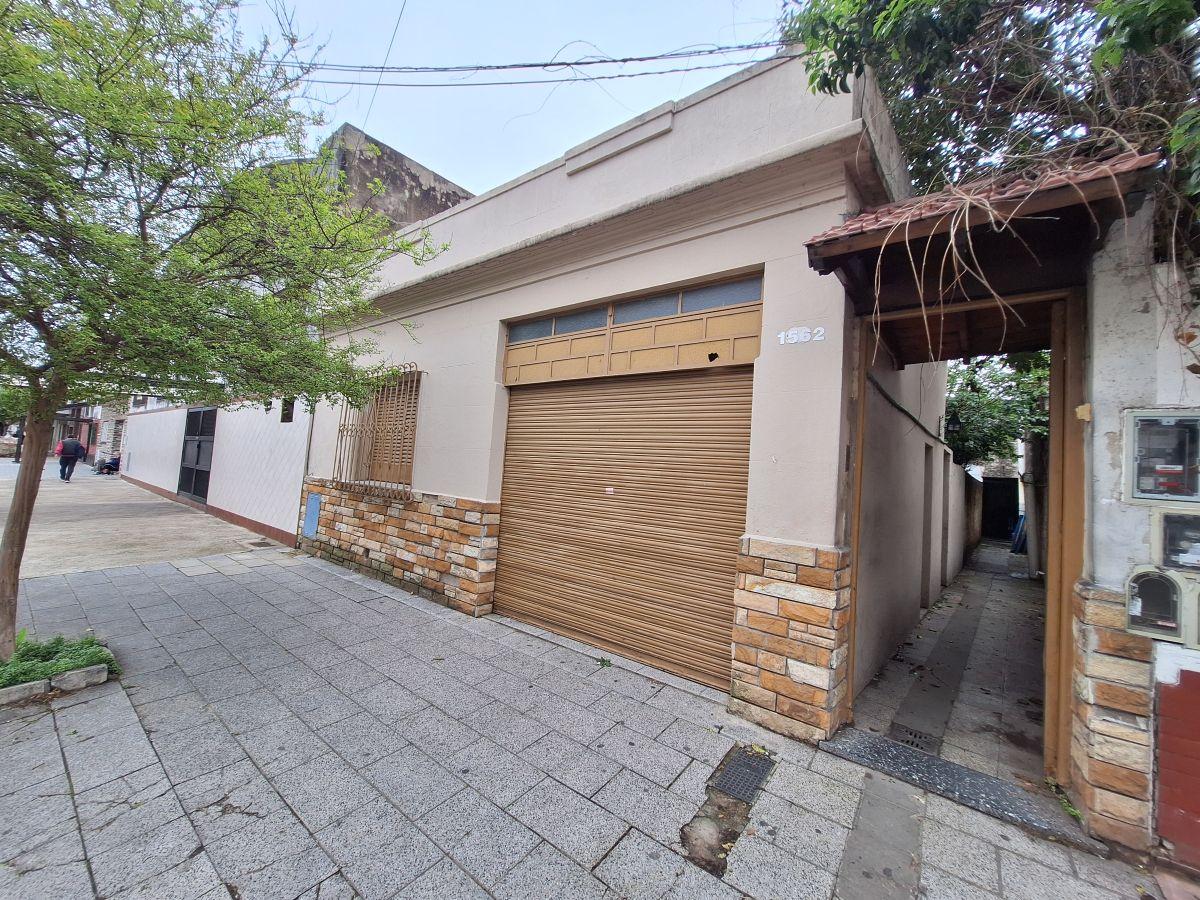 Foto de VENTA - CASA 4 AMB C/COCHERA + GALPON 150m2 - TODO EN LOTE 8.66x35, imagen 3