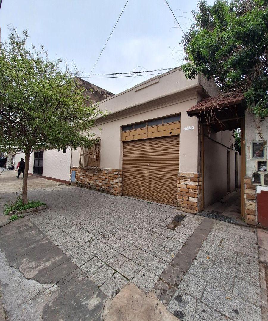 Foto de VENTA - CASA 4 AMB C/COCHERA + GALPON 150m2 - TODO EN LOTE 8.66x35, imagen 4