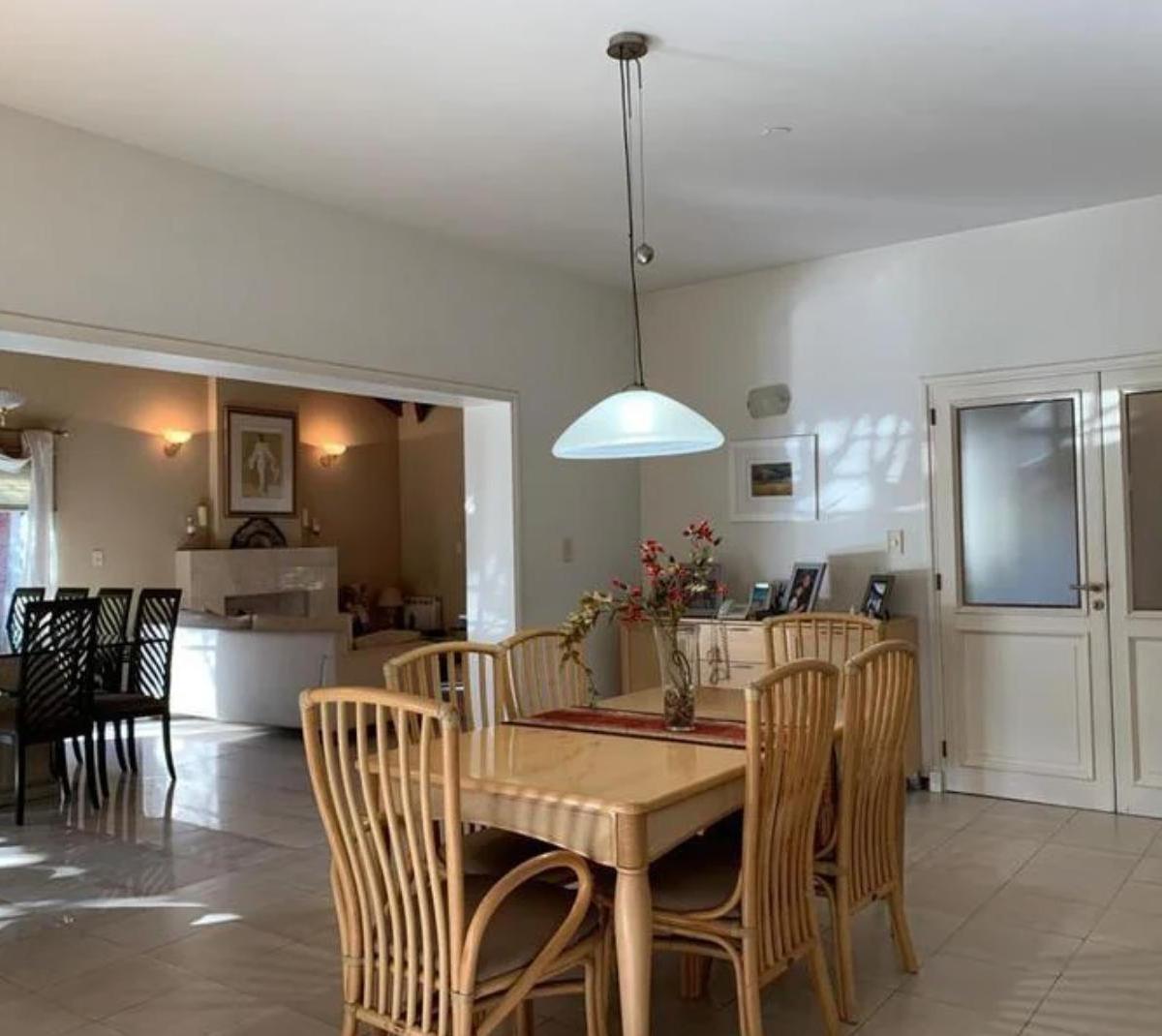 Impecable - Casa en Lomas de La Carolina 3