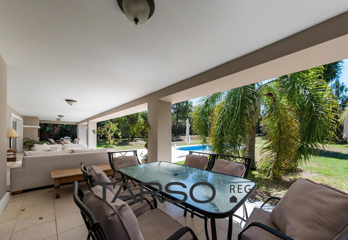 4 Dorm en Gran Lote + Casa Funcional - Lomas de La Carolina 1
