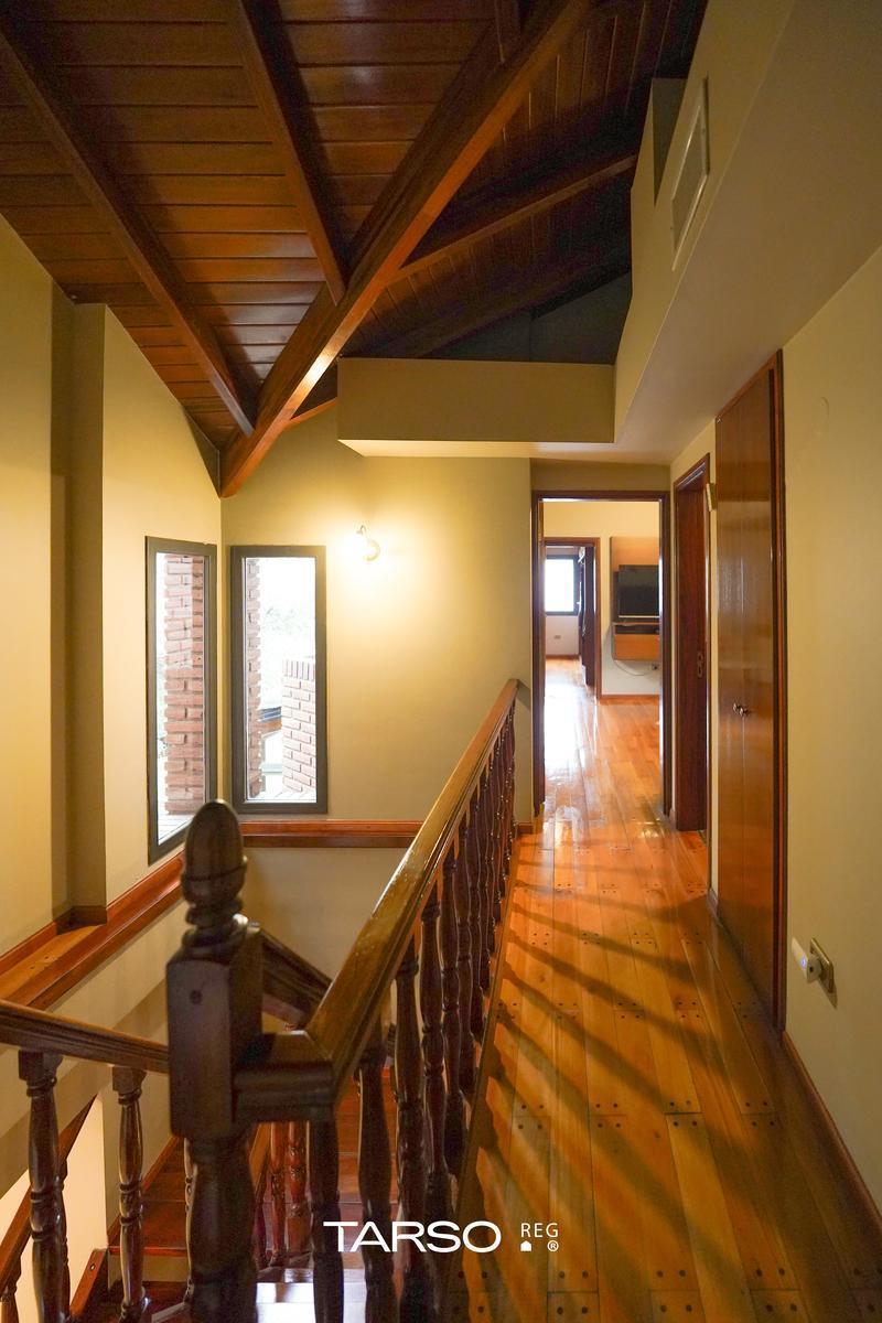Casa en Country Cuatro Hojas 2