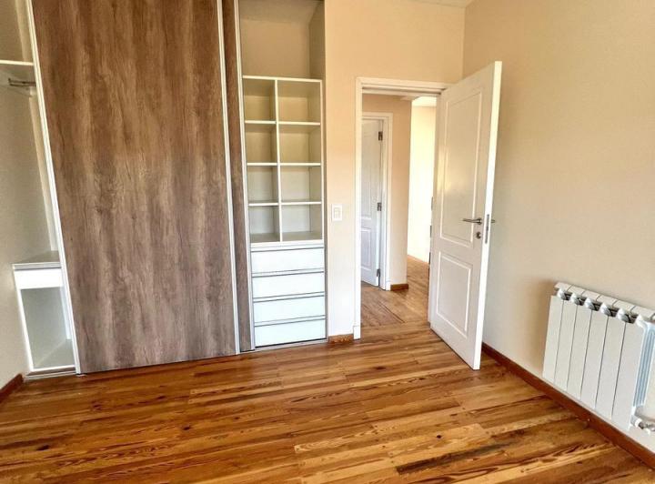 LA CUESTA - DUPLEX EN VENTA TRES DORMITORIOS
