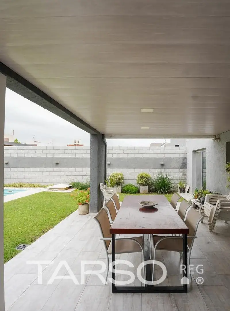 Casa en Venta en Barrio Cerrado Comarca de Allende. 4