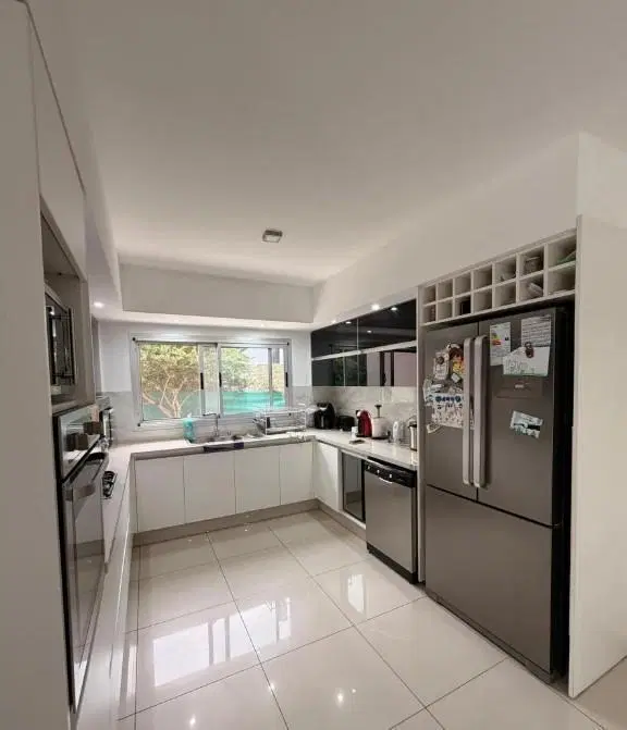 CASA EN VENTA TRES DORMITORIOS - TERRENO PLANO - LA CUESTA 3
