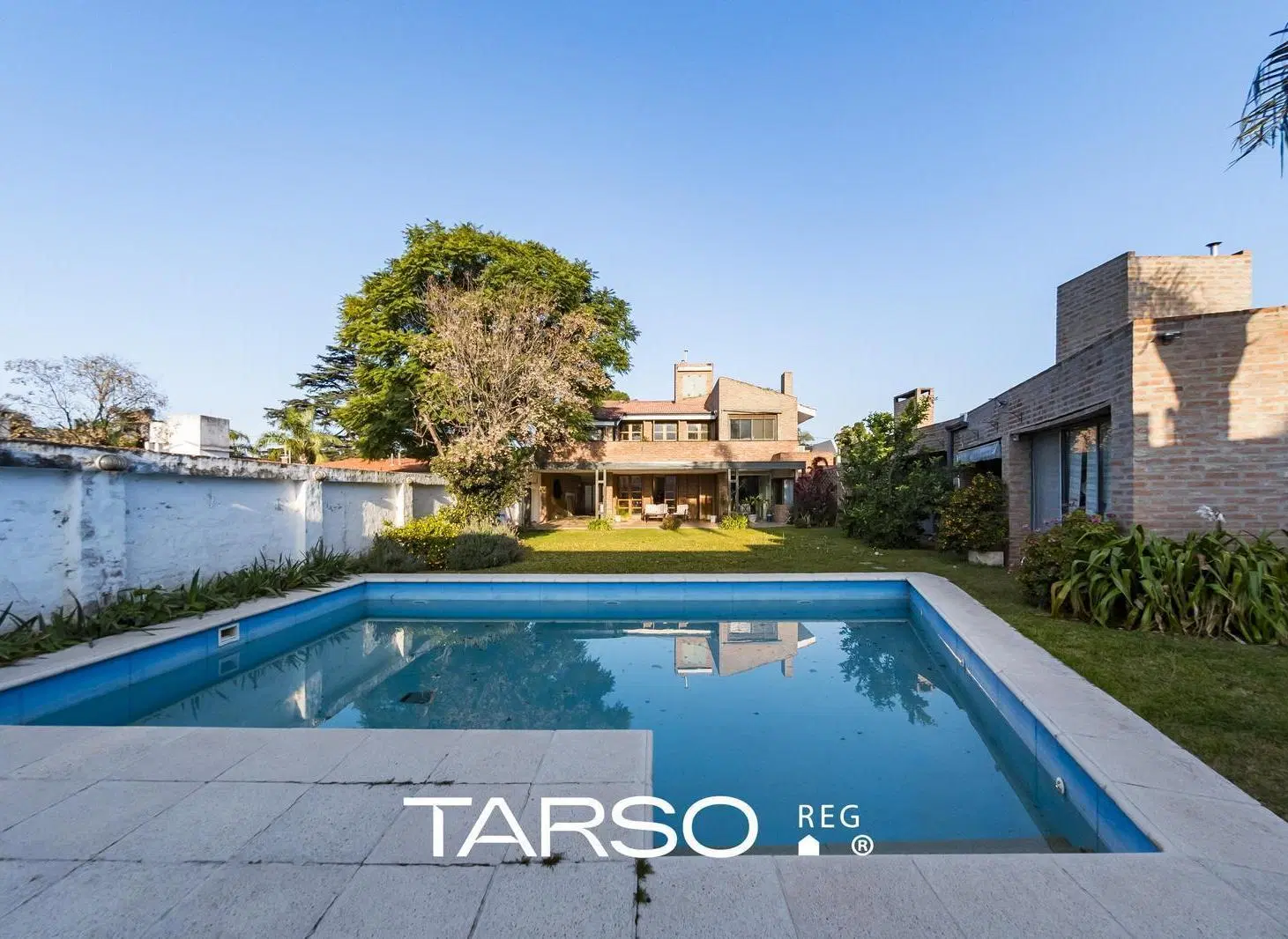 CASA EN VENTA DE 5 DORMITORIOS EN CERRO DE LAS ROSAS 3