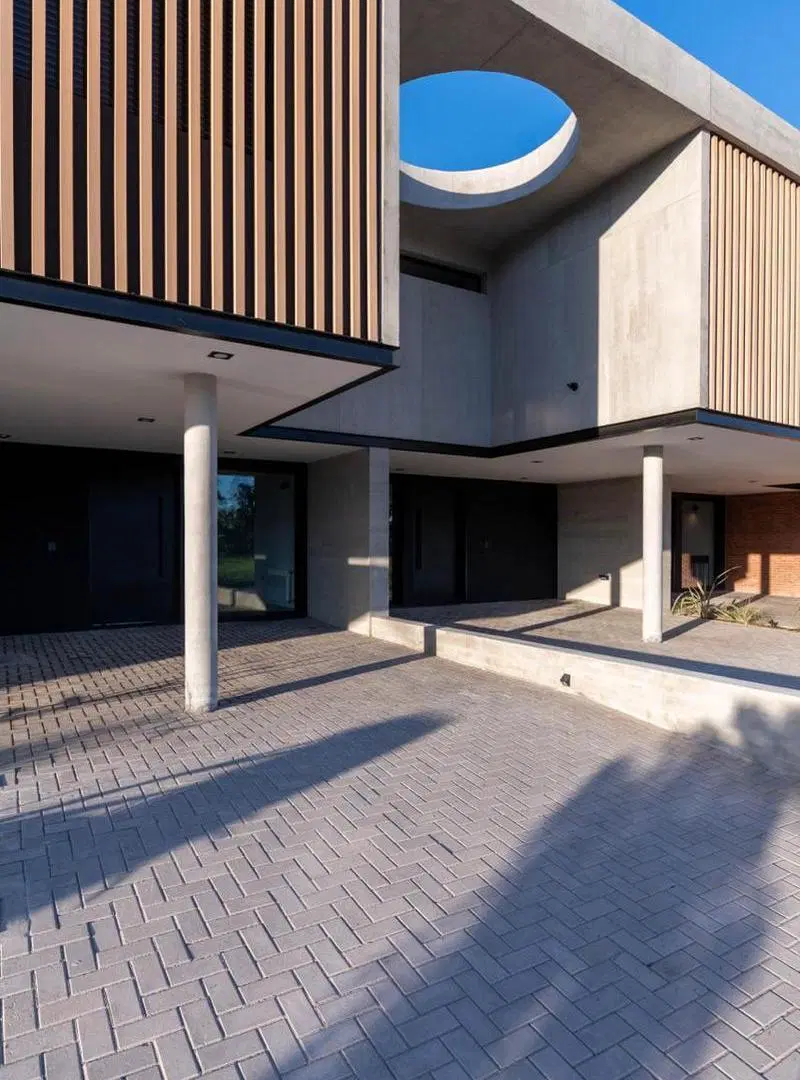 DUPLEX EN LA LUISITA 2