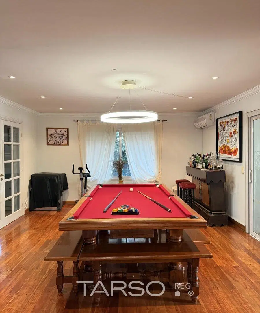 Casa en Venta de 4 dormitorios + escritorio en El Rocio, Valle Escondido 5