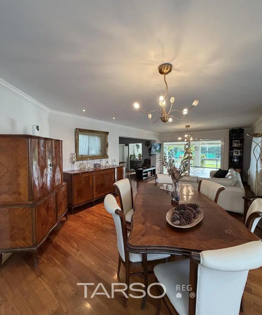 Casa en Venta de 4 dormitorios + escritorio en El Rocio, Valle Escondido 2