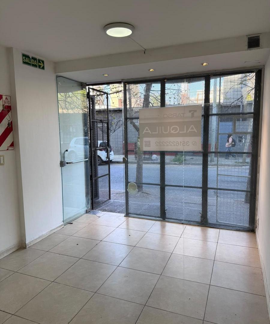 Foto de Local comercial en Alquiler en Alberdi, imagen 4