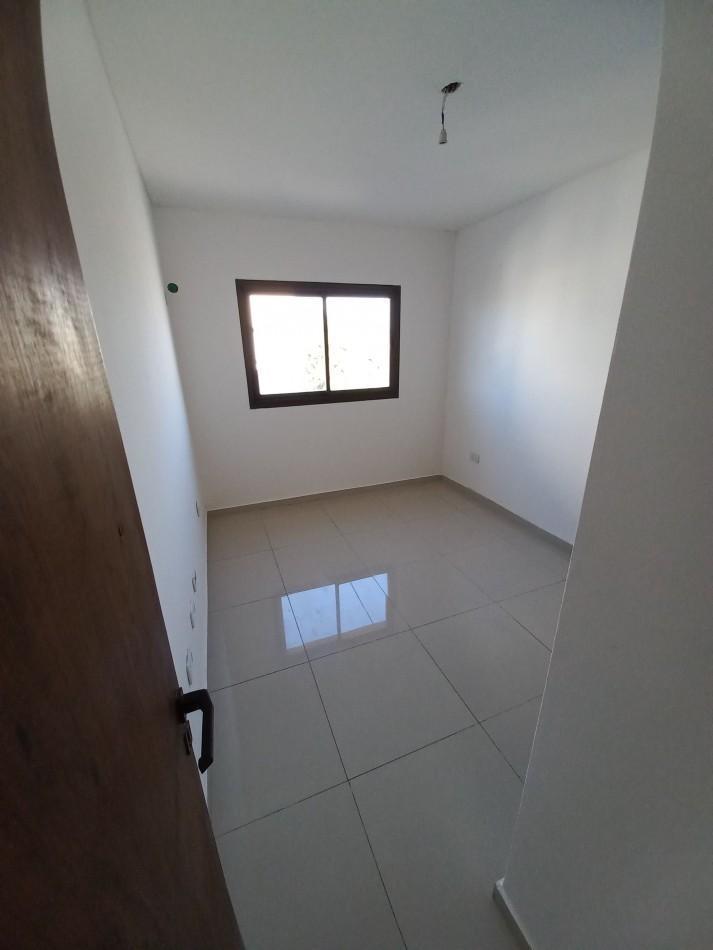 Depto. de 1 Dormitorio y Cochera en Juan B Justo 668 3