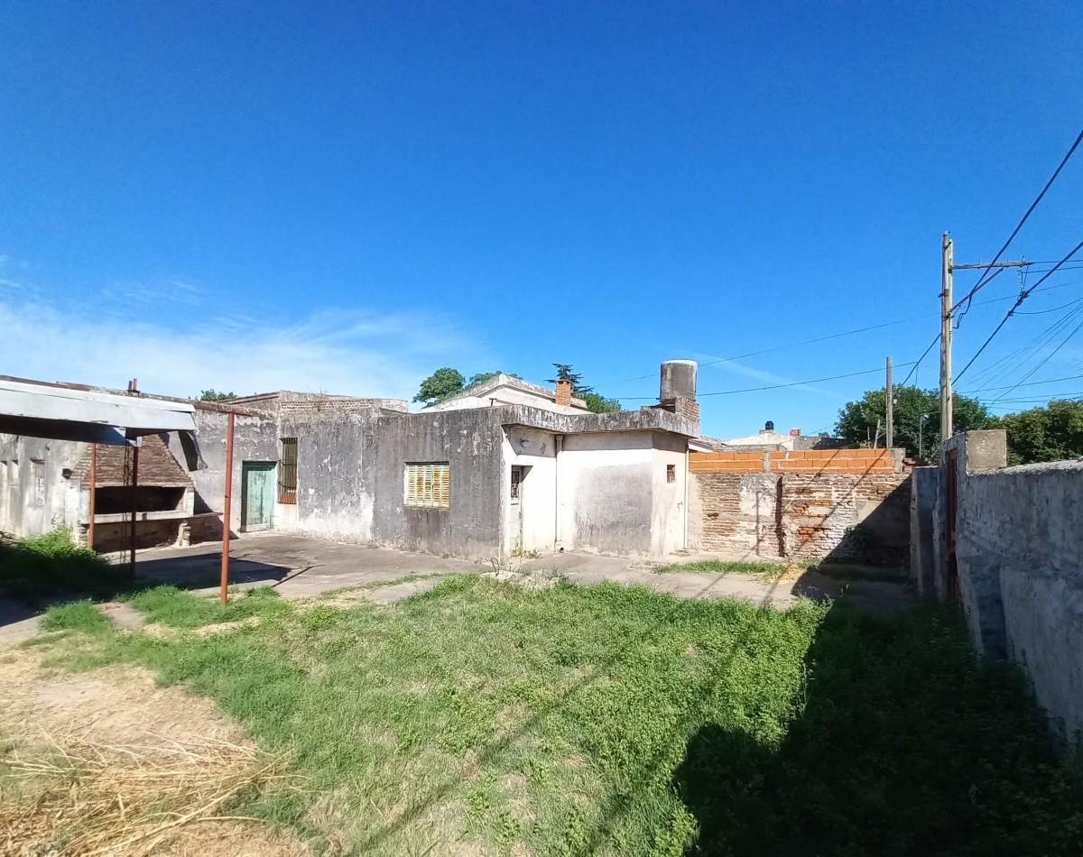 Gran Lote en Echeverria 424 5