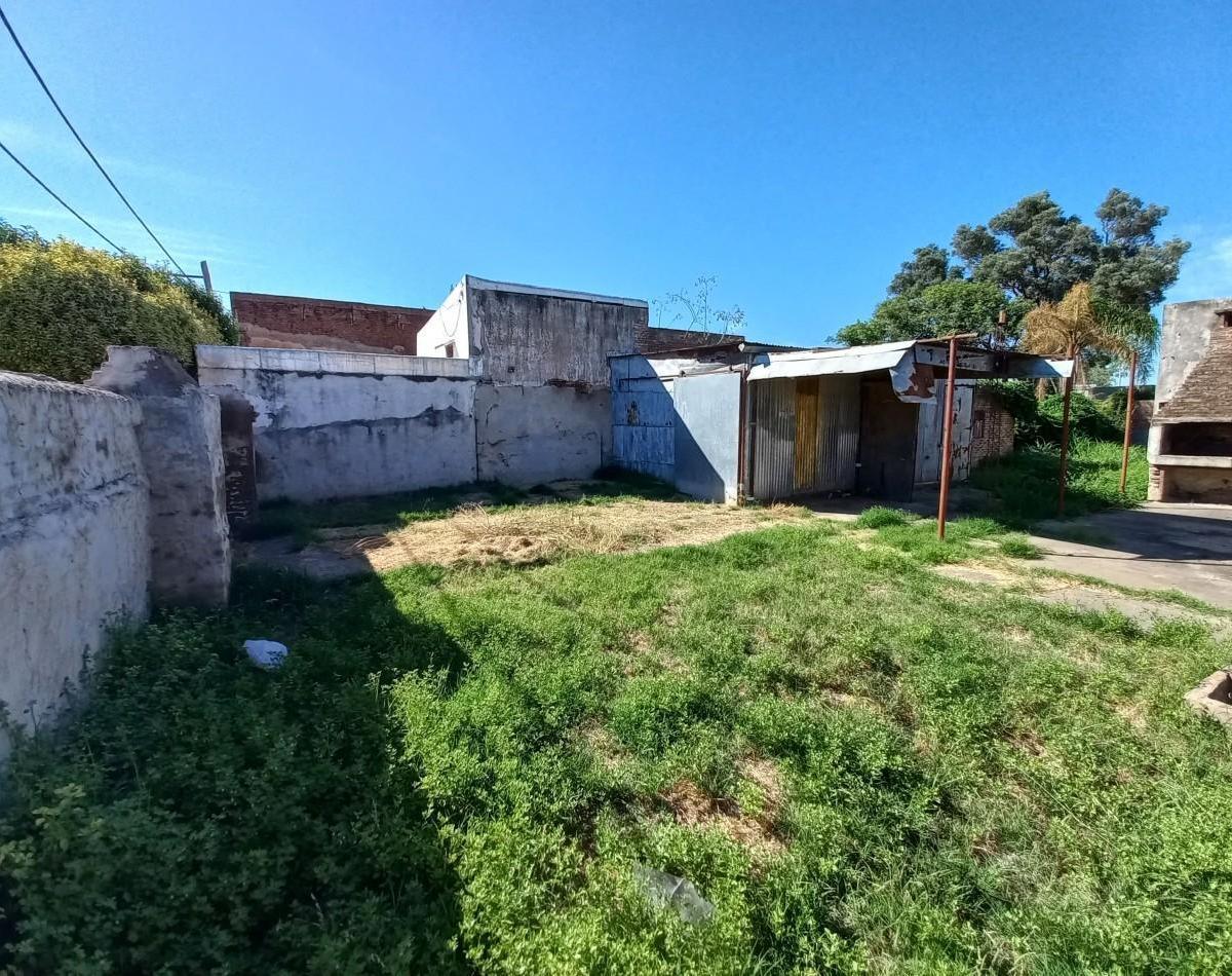 Gran Lote en Echeverria 424 2