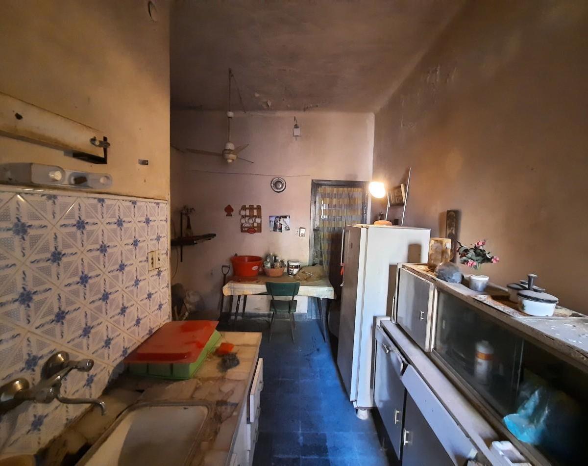 Casa de Dos Dorm. a Reciclar en Lavalle 80 5