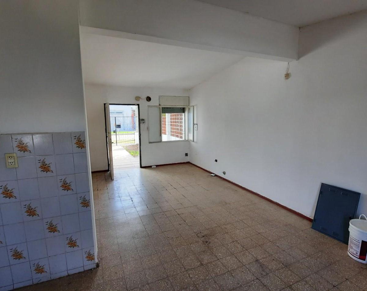 Casa de 3 Dorm. en Primavera 556 4