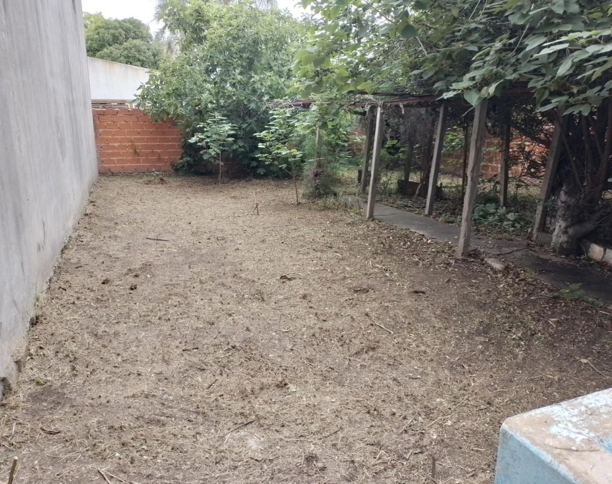 Casa de 2 Dorm. en San Lorenzo 320 (Barrio Urquiza). 1