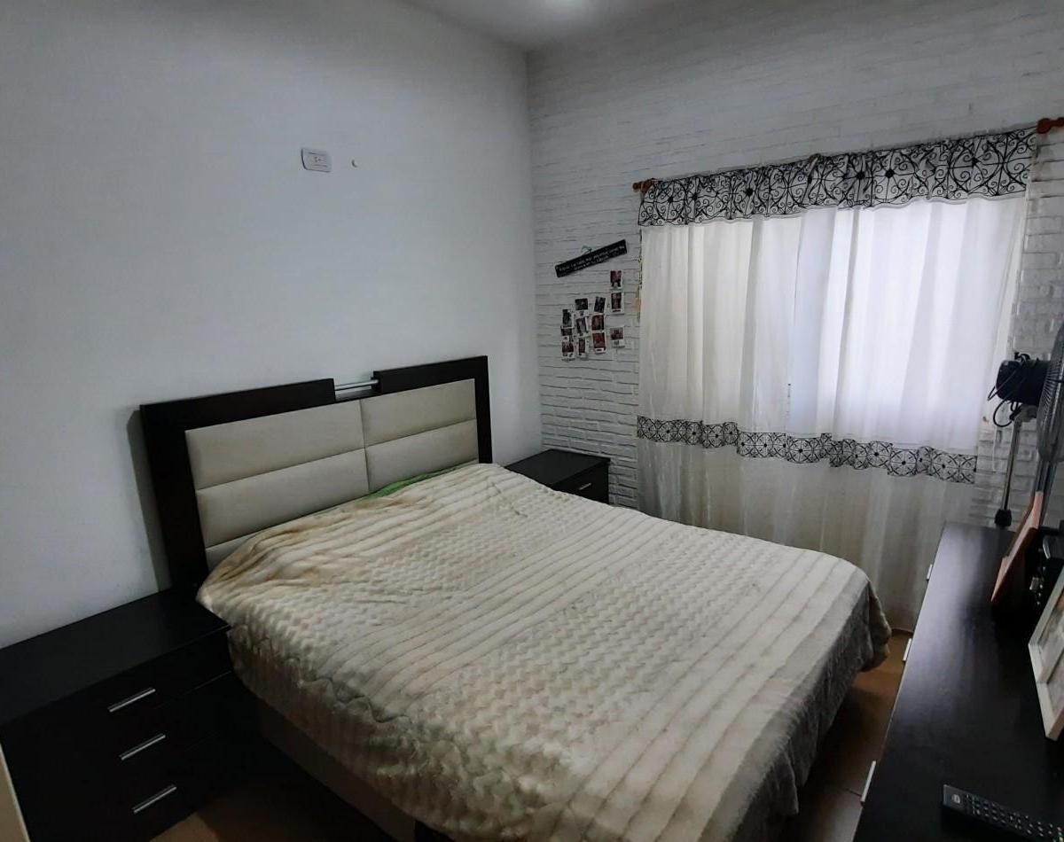 Depto. de 2 Dorm. con Cochera en B° Ayres del Sur 2