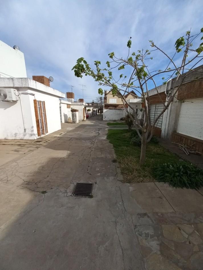 Depto. de 2 Dorm. con Cochera en Lavalle 692 1