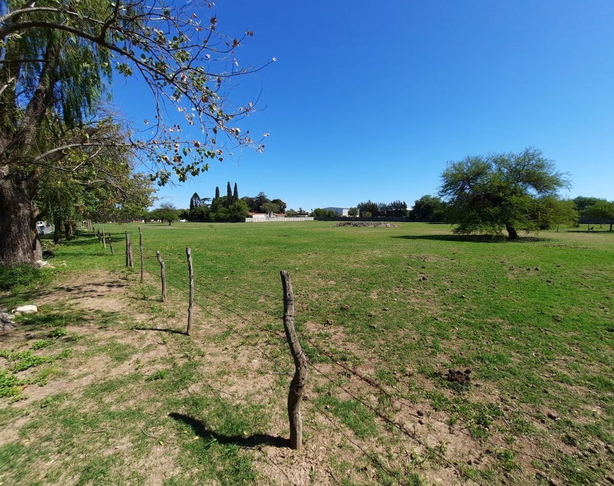 Fraccion de Campo de 2,7 Ha Ideal Loteo o Proyecto Comercial 4