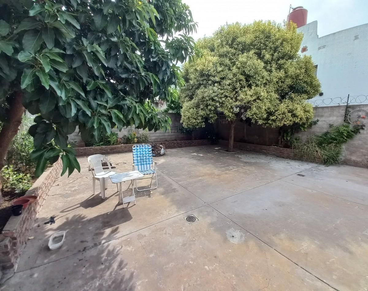Casa de 2 Dorm. en Chacabuco Al 600 1