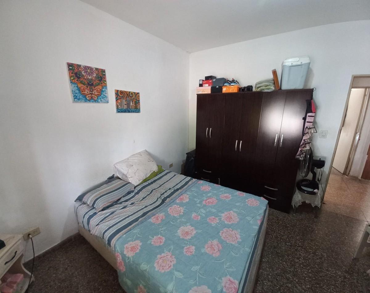 Casa de 2 Dorm. en Chacabuco Al 600 4