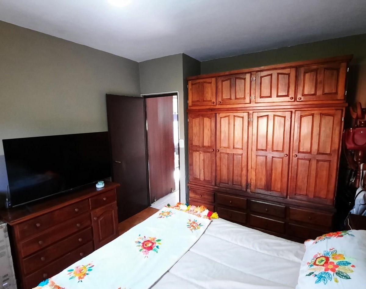 Casa de 2 Dorm. y Dep. en Pres. Illia 892 5