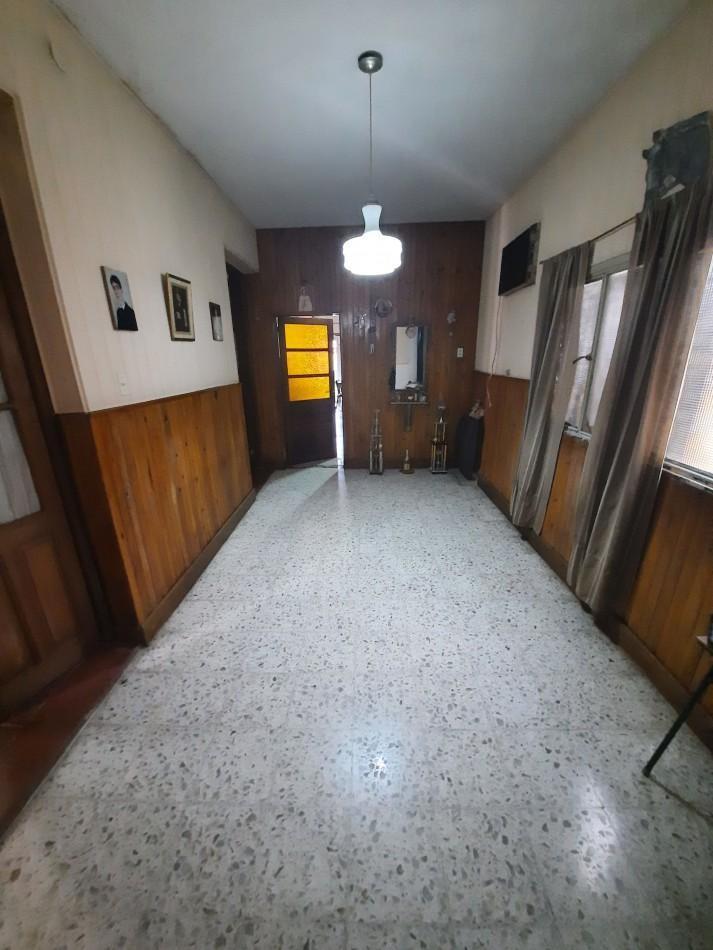 Casa de 2 Dorm. en Bustamante 161 4
