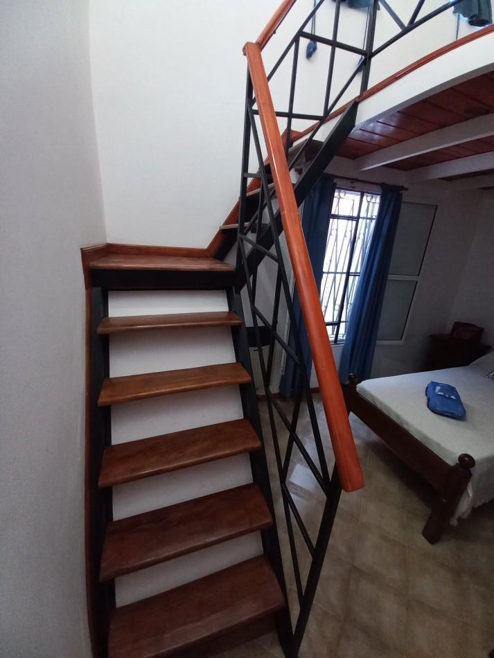 Dos Casas y Pileta en Gran Lote en Echeverria Al 400 1