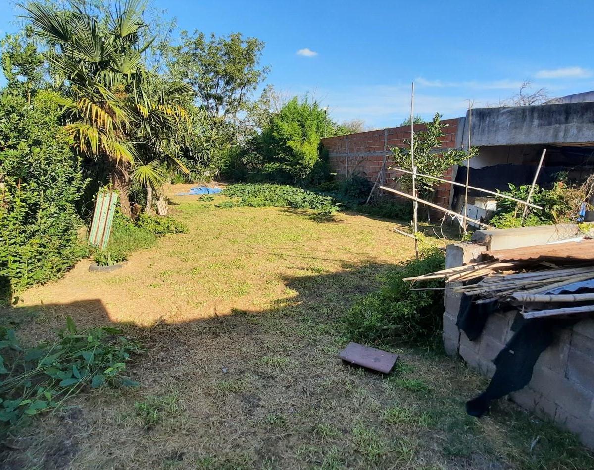 Casa de 3 Dorm. a Reciclar en San Lorenzo 1016 1