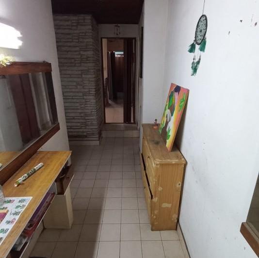 Casa de 3 dormitorios ubicada sobre calle Alvear 5