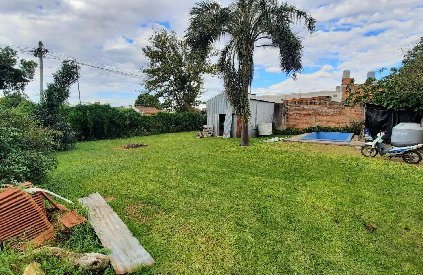 GRAN LOTE EN LAVALLE Y AV. DE LOS CONSTITUYENTES 4