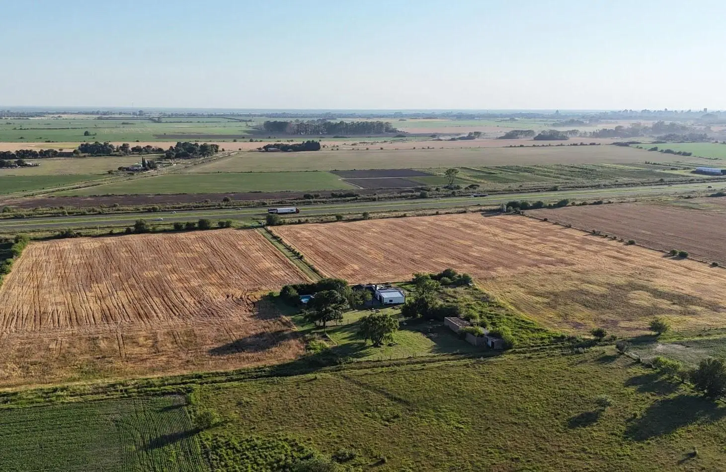 Campo de 12,5 hectareas en San Nicolas (Sobre Autopista Bs As Rosario) 2
