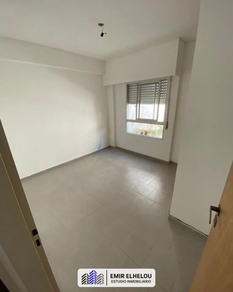 Departamento de 1 dormitorio con patio en Cochabamba 1076 2
