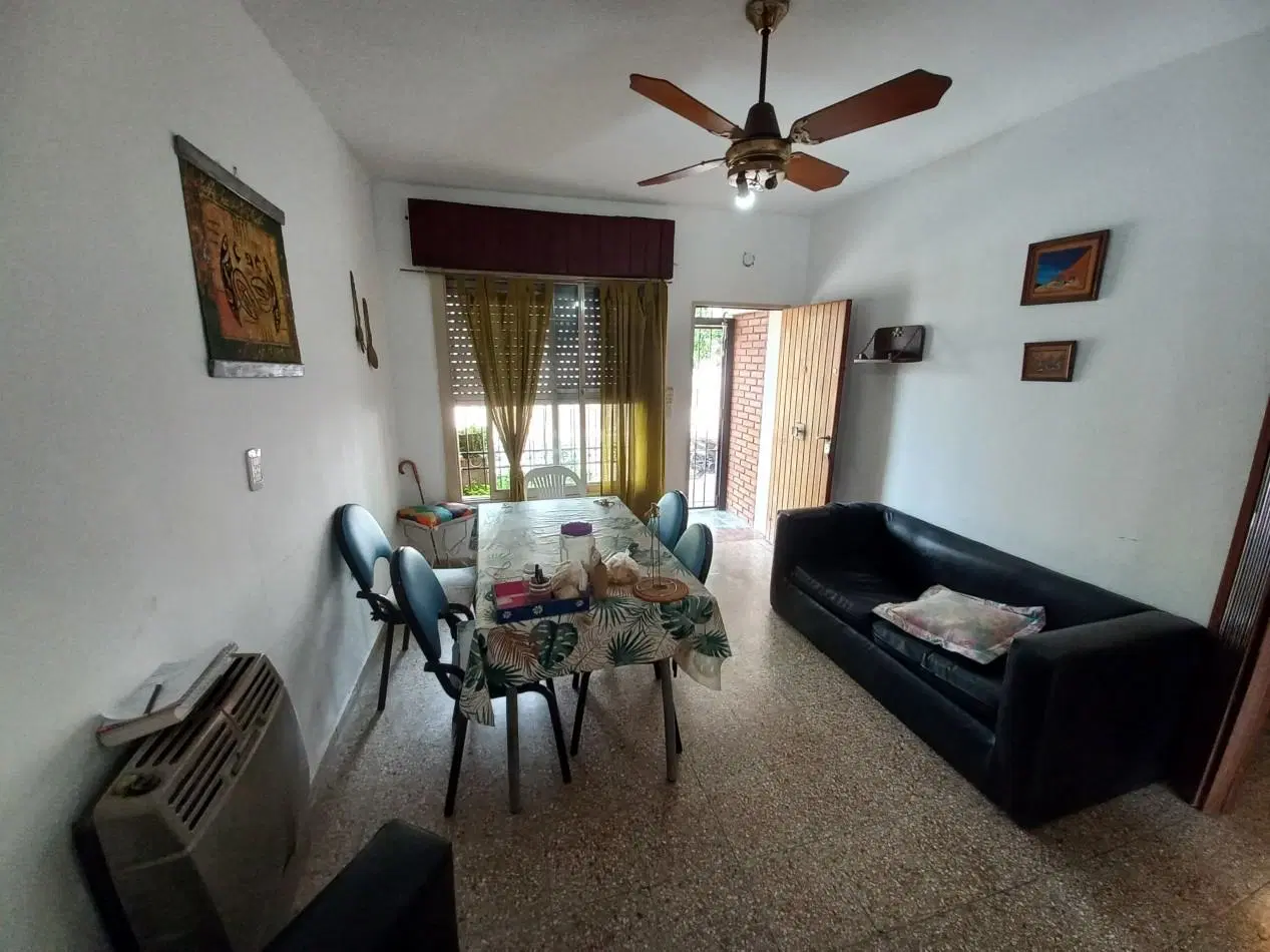 Casa de 2 dormitorios en Chacabuco al 600 4