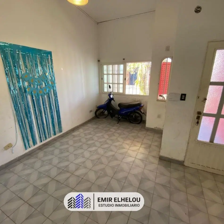 Casa de 3 dormitorios apta credito en Saenz 241 3