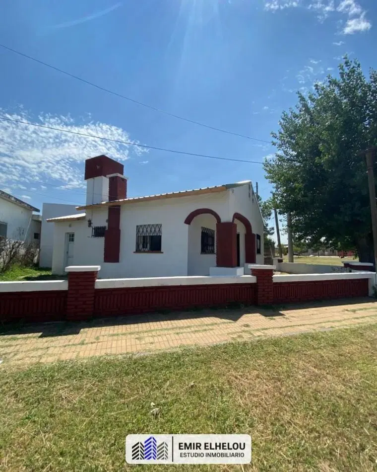 Casa de 3 dormitorios y dep. en La Emilia (San Nicolas) 2