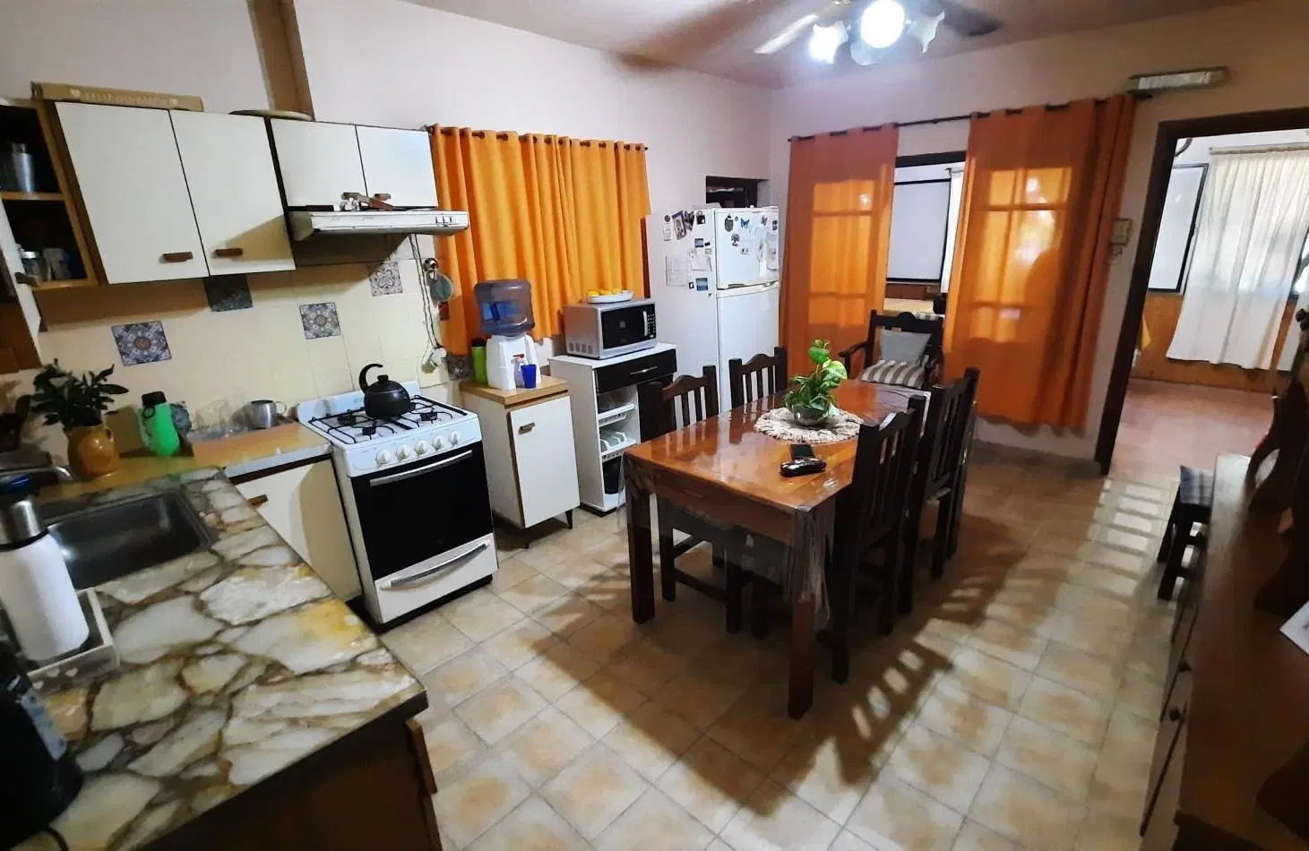 Casa de 2 dormitorios y dependencias en Barrio 9 de Julio 8