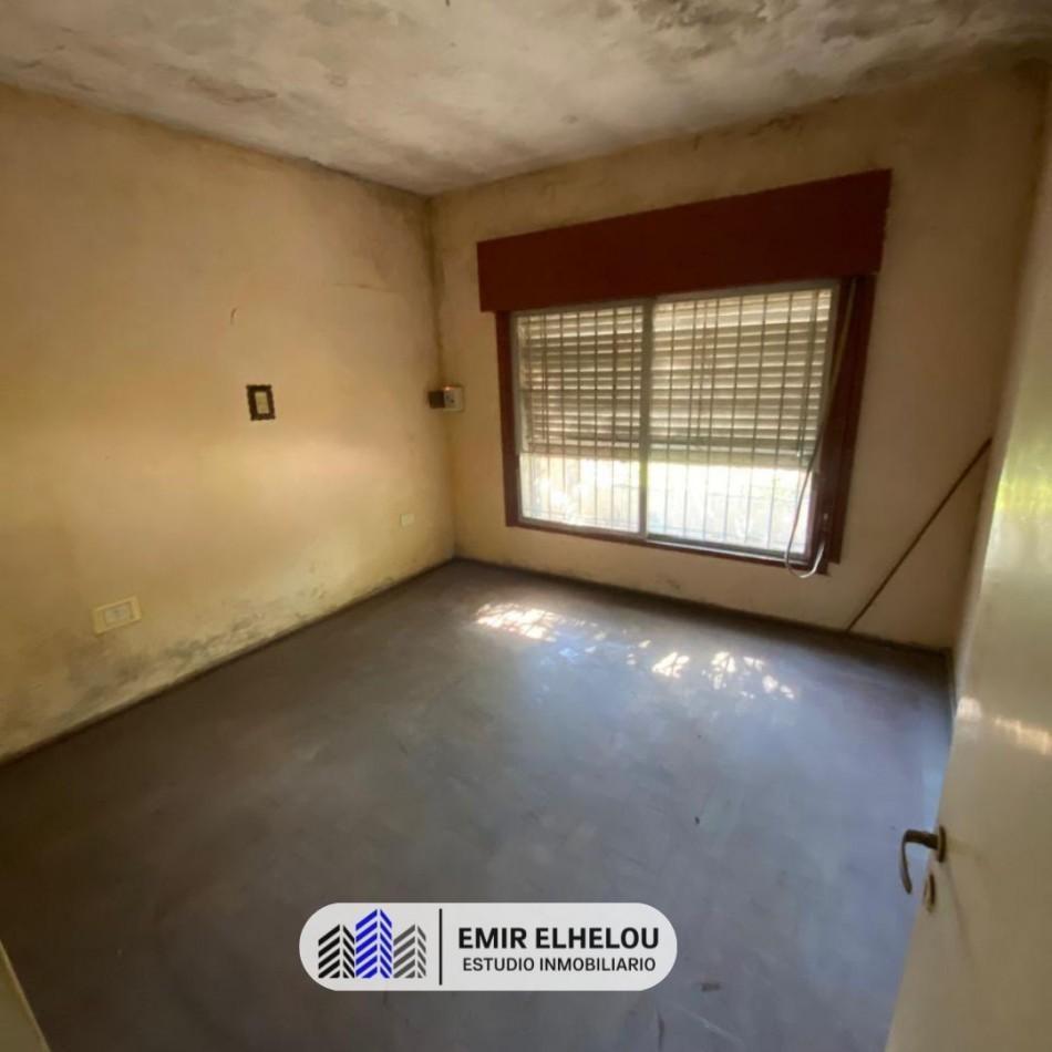 Foto de Casa de 2 dormitorios y cochera B° Saavedra, imagen 1