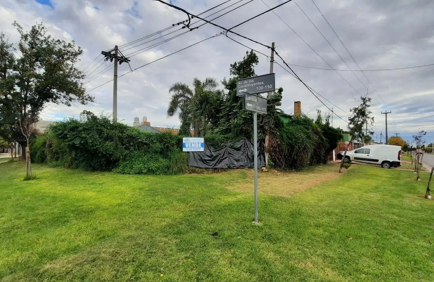 GRAN LOTE EN LAVALLE Y AV. DE LOS CONSTITUYENTES 1