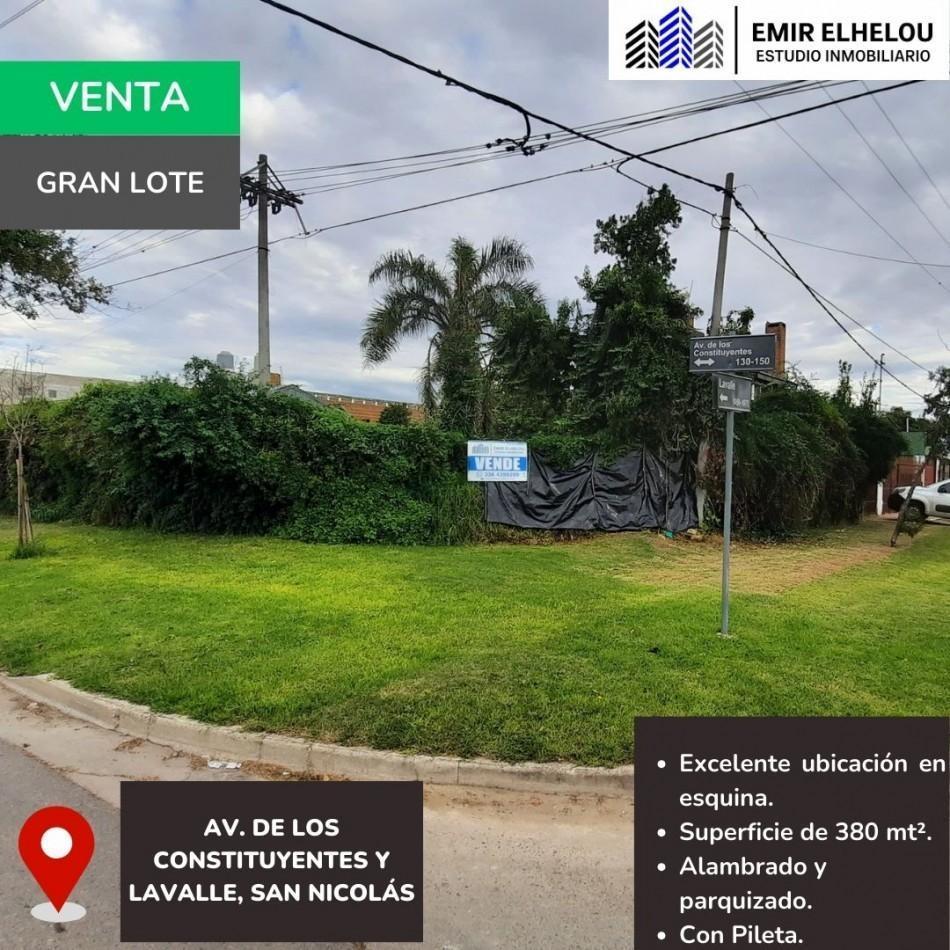 Foto de GRAN LOTE EN LAVALLE Y AV. DE LOS CONSTITUYENTES, imagen 2