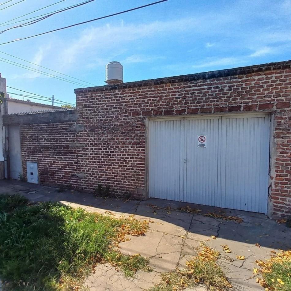 Foto de Casa de 2 dormitorios y dep. en Pringles y Brown, imagen 2