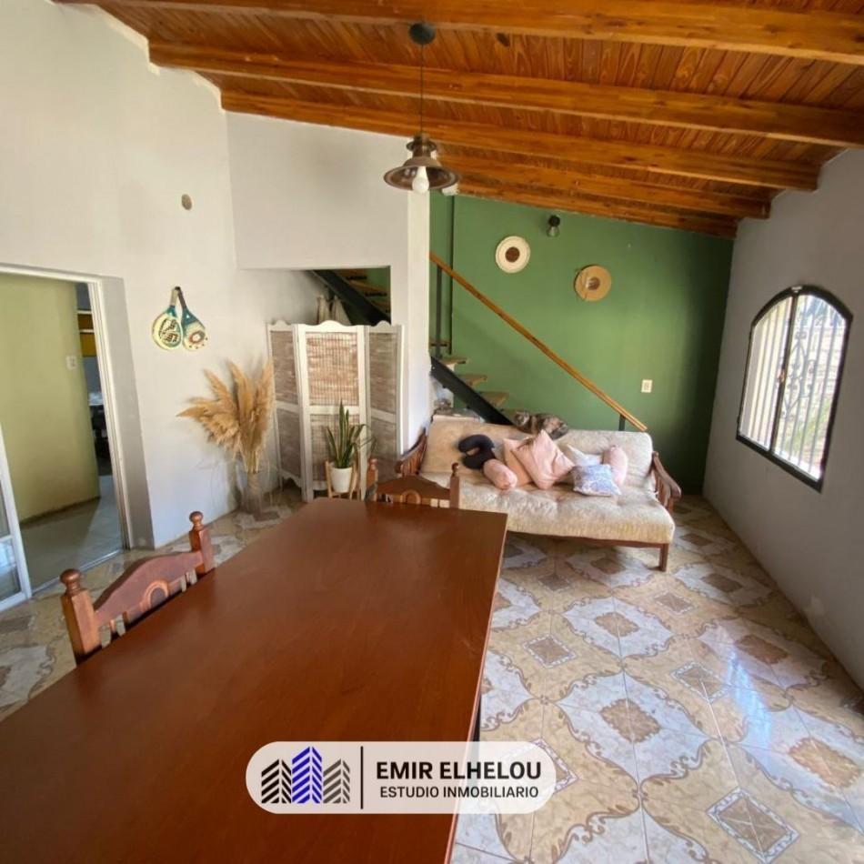 Foto de Casa de 2 dormitorios en amplio lote en B° Tripoli, imagen 2