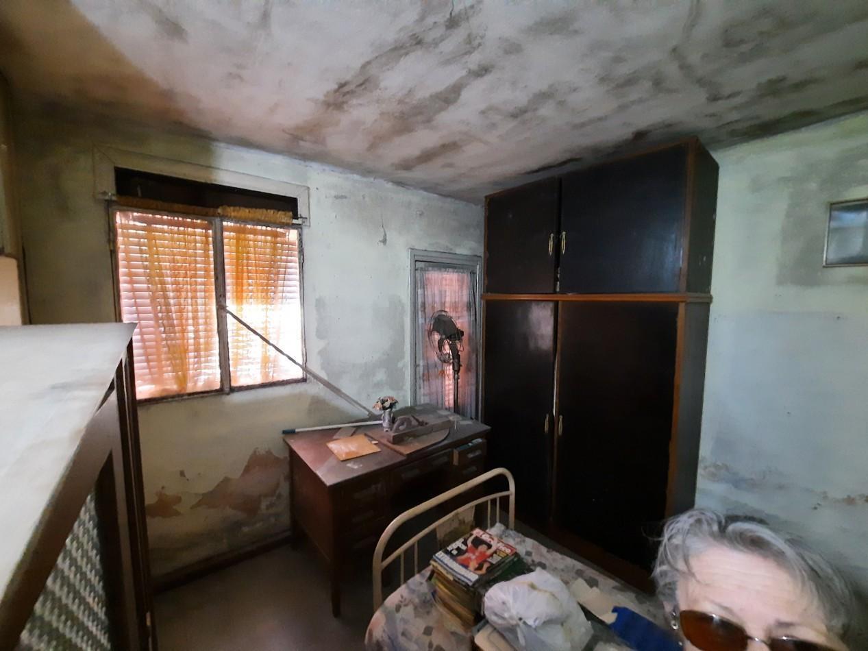 Foto de Casa de 2 dorm. a reciclar en Lavalle 80, imagen 2