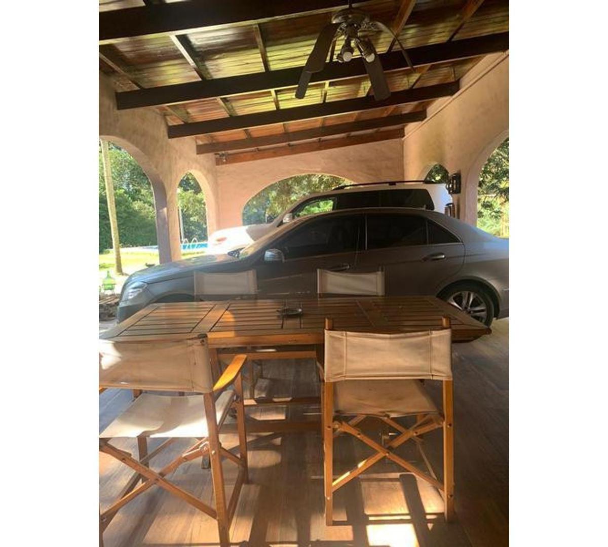 Casa 5 ambientes con lote  de 16951.00 Mts para construir