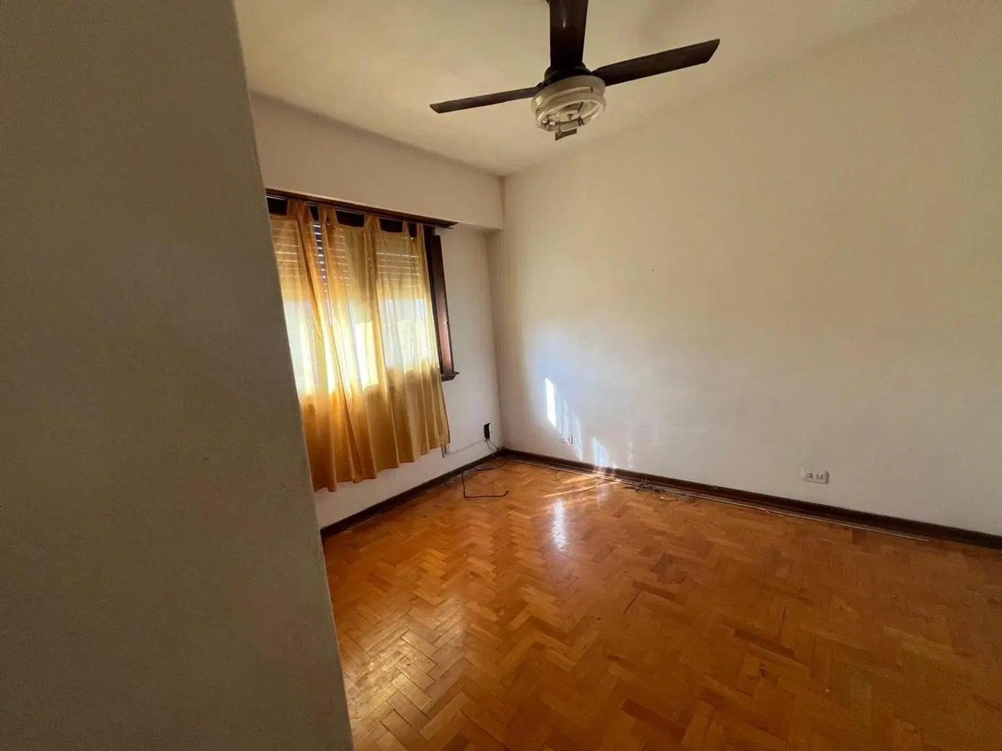 VENTA PH AL FRENTE C/COCH S/EXP 1ER PISO P/ESC VILLA ADELINA 4
