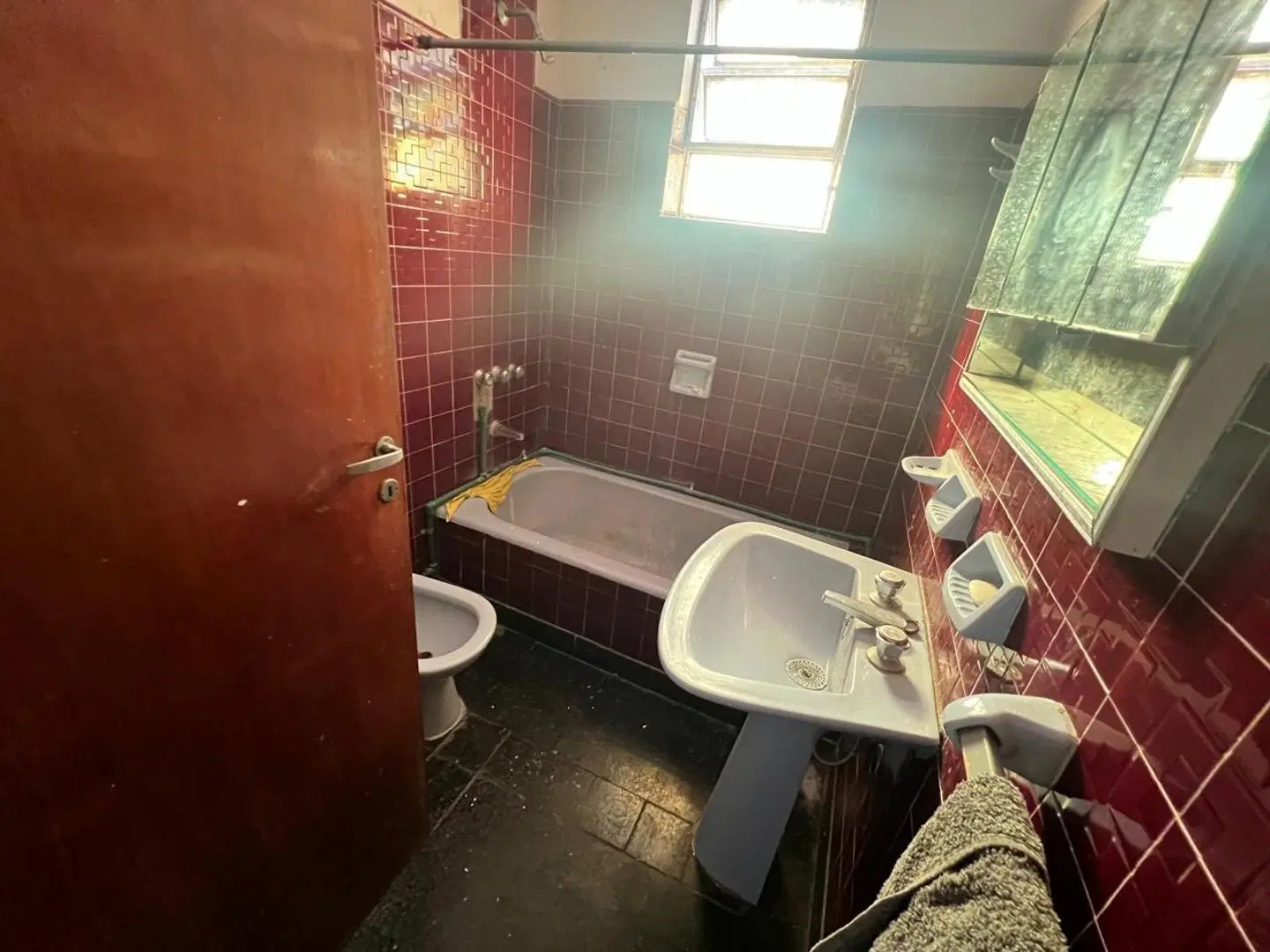 VENTA PH AL FRENTE C/COCH S/EXP 1ER PISO P/ESC VILLA ADELINA 3