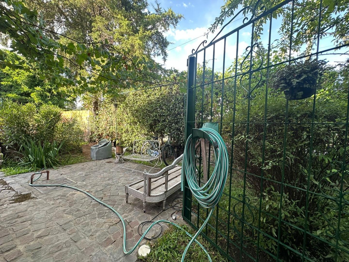 Foto de CASA 5 AMB EN VENTA EN PILAR, imagen 1